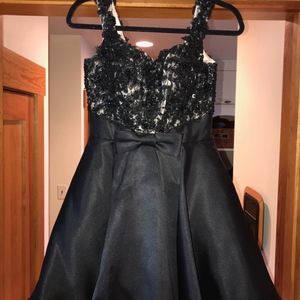 CAMILLE LA VIE HOMECOMING DRESS